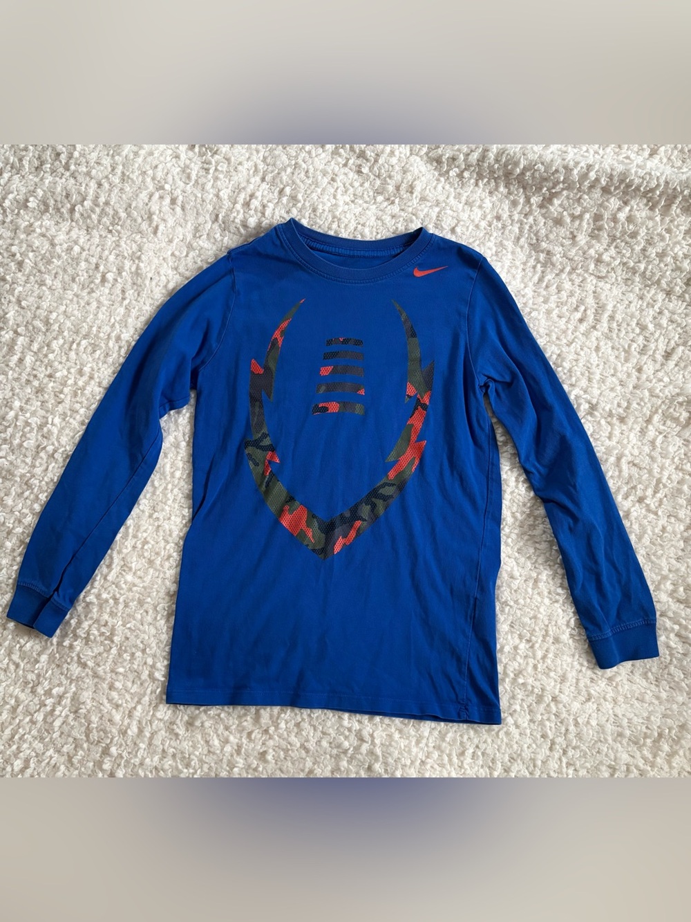 Nike Boys Size M Blue Long Sleeve Football Graphic Shirt